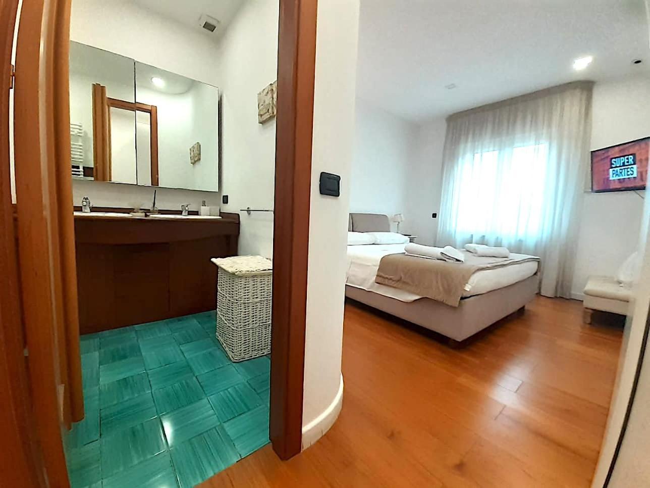 Yourhome In Vico 비코에쿠엔세 외부 사진